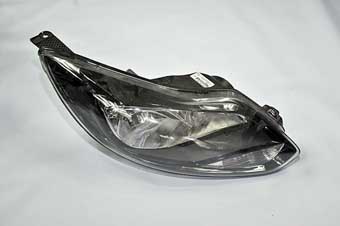 ESCORT ÇIKMA YEDEK PARÇA FORD CIKMA YEDEK FOCUS 3 SAĞ SİYAH FAR